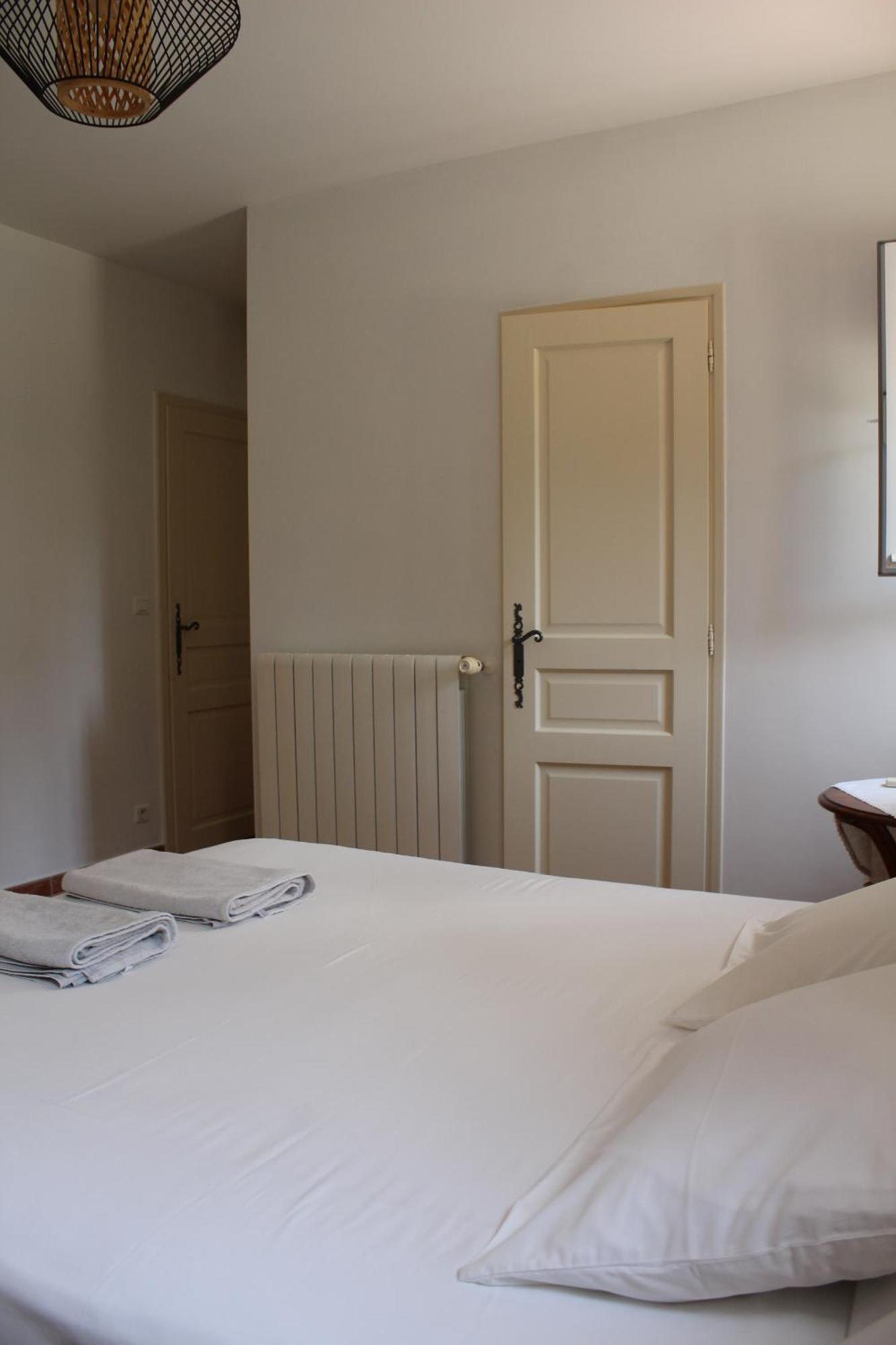 Bed and Breakfast Bastide Saint Bernard Le Thoronet Esterno foto